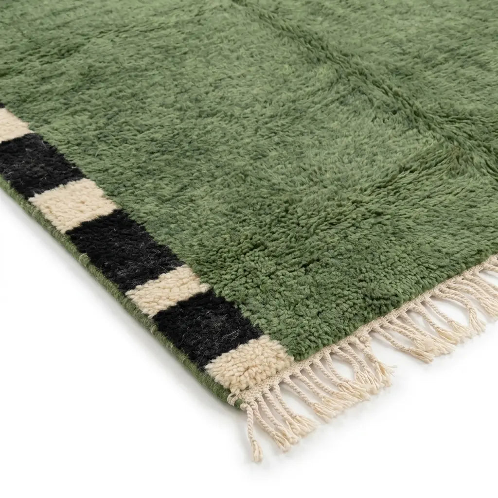 Tapis M'irt Vert Forêt — Bordures Noir & Blanc